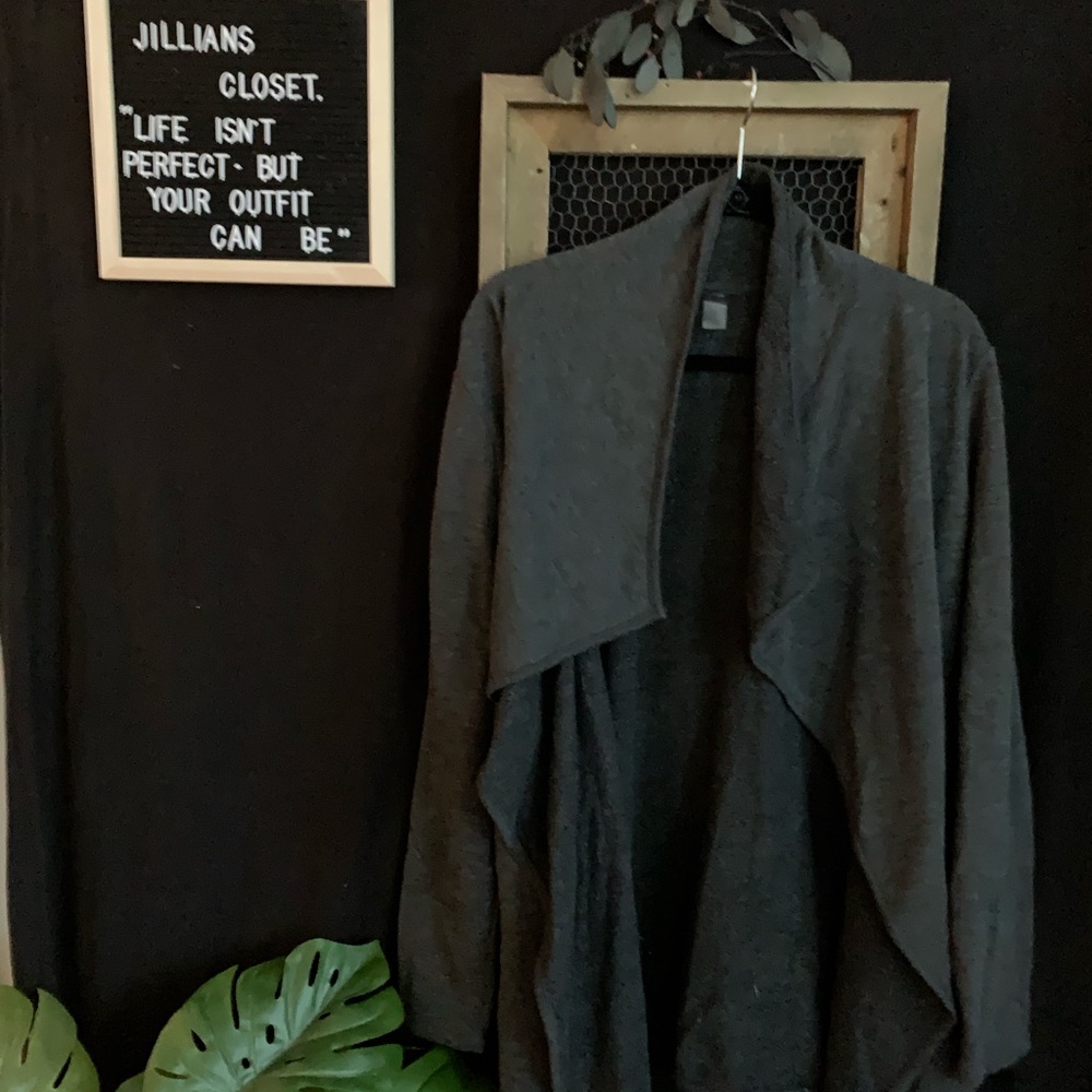 Reversible cape - Picture 3 of 3